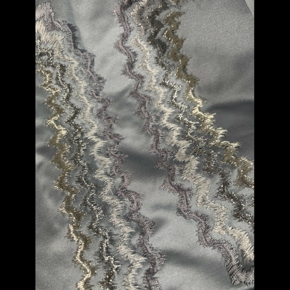 NIB Hotel Collection Marquesa‎ Geo Embroidered King Duvet Cover Pastel - Picture 8 of 11